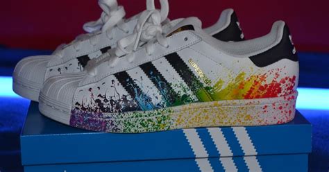 adidas colorate arcobaleno|adidas adicolor.